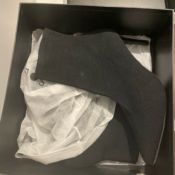 Stretch material EZRA booties - Picture 2 of 5